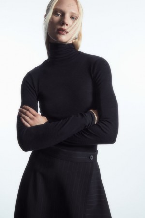 Black COS Merino Wool Turtleneck Top Tops | QS35-Y0UX