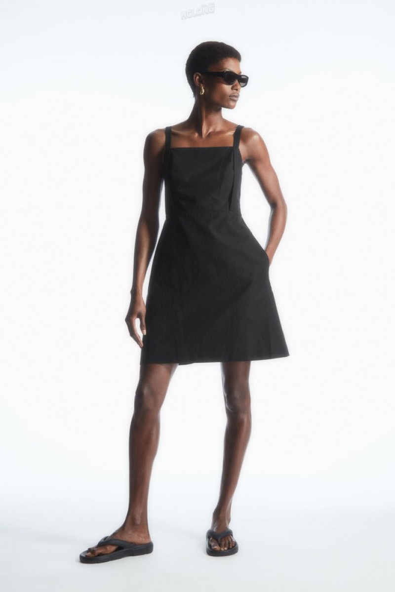 Black COS Open-Back Mini Pinafore Dress Dresses | CT55-O5VZ