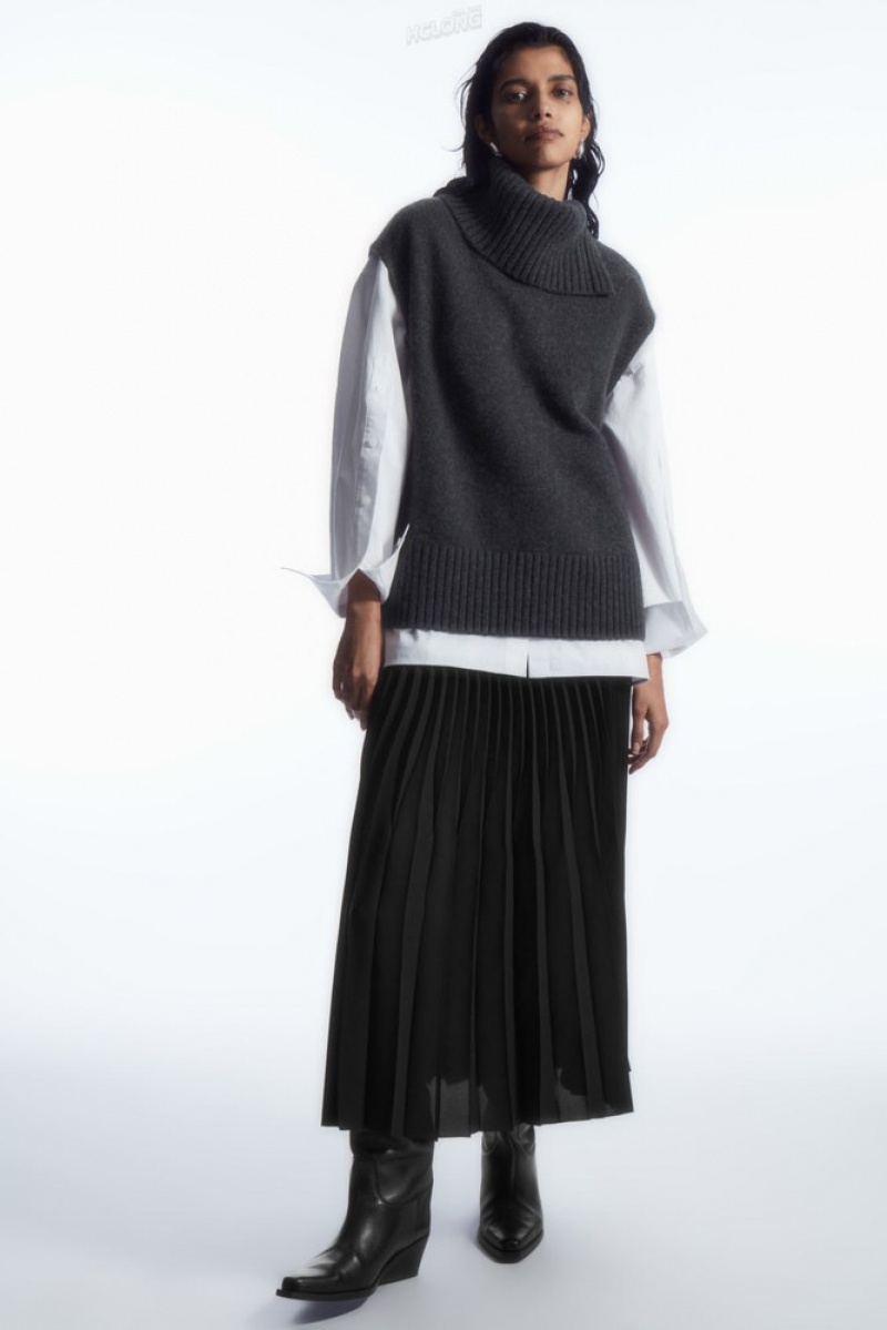 Black COS Pleated Midi Skirt Skirts | HE73-V9YD