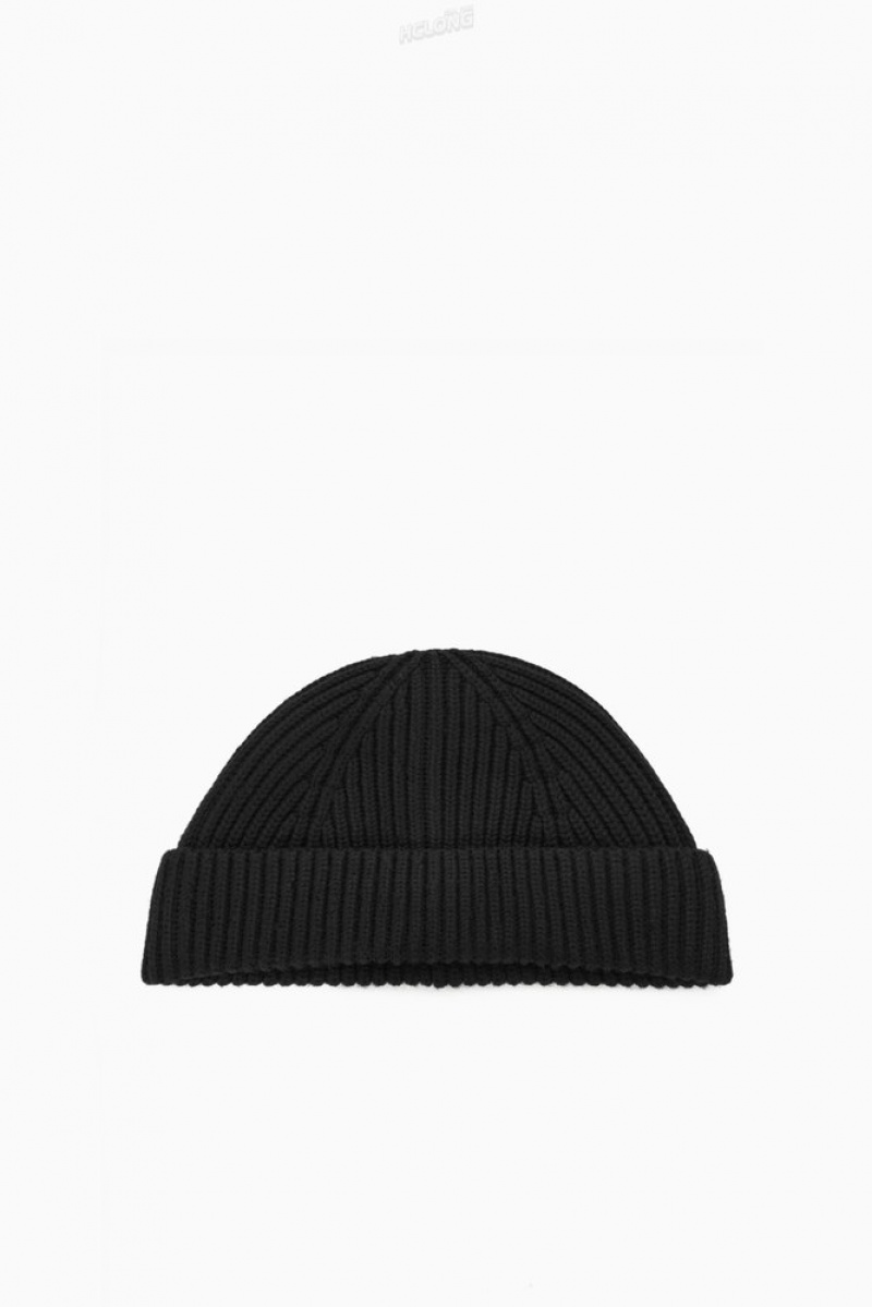 Black COS Short Merino Wool Beanie Hats | RY30-P0RK